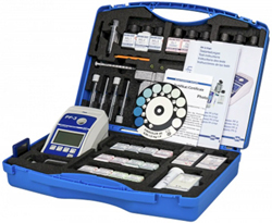 Analysekoffer mit Photometer